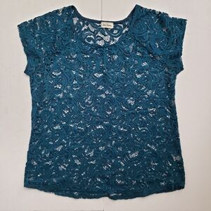 Free Kisses Women's Lace See Through Short Sleeve Top